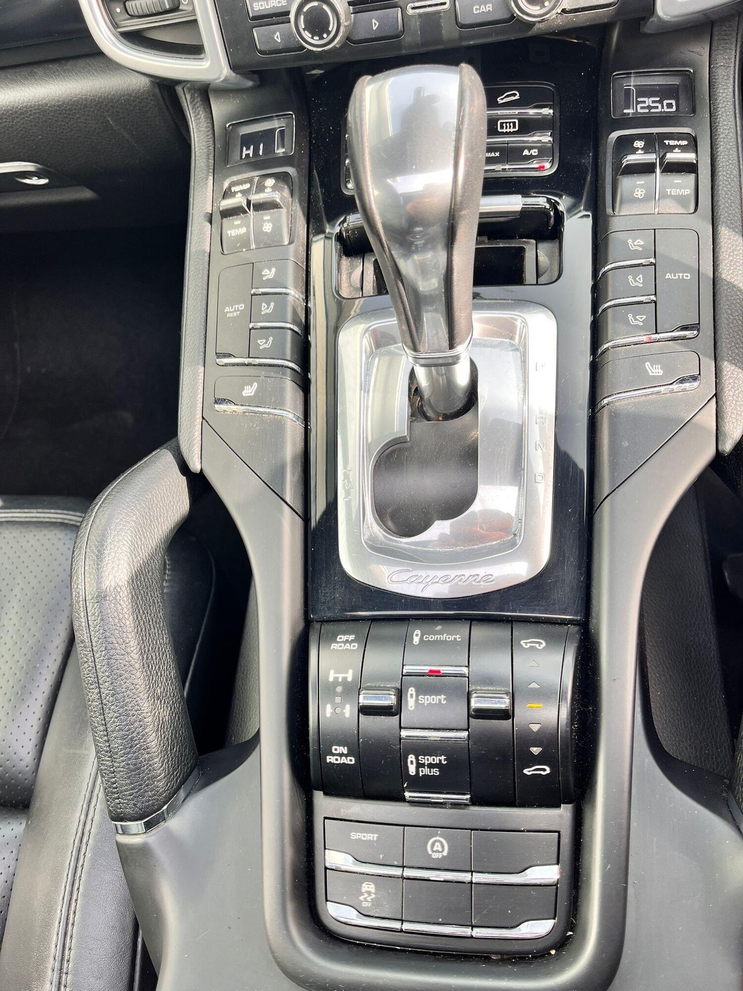 Used Porsche Cayenne 2016 for sale - 77783175: Photo 11