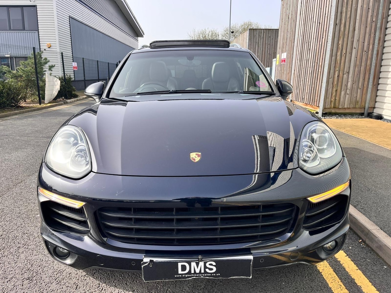 Used Porsche Cayenne 2016 for sale - 77783175: Photo 2