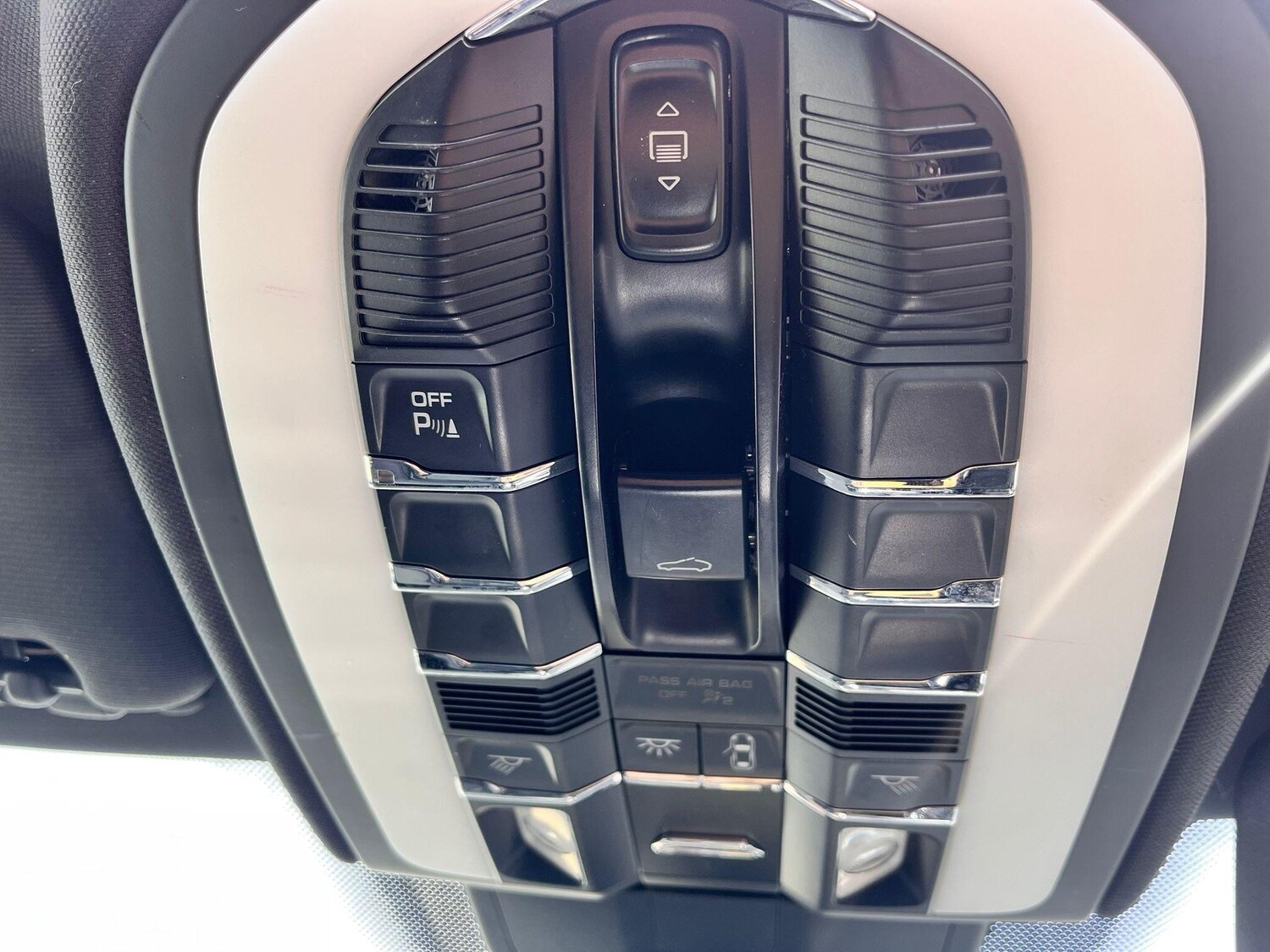 Used Porsche Cayenne 2016 for sale - 77783175: Photo 78