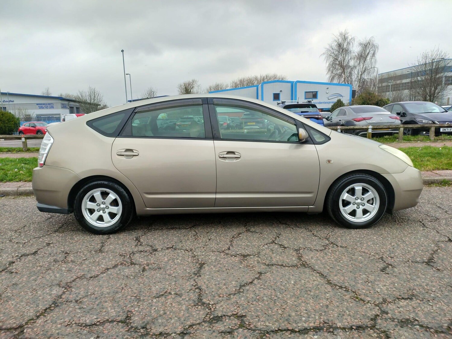 Used Toyota Prius for sale - 77484302: Photo 11
