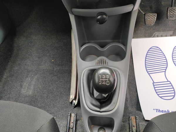 Used Toyota AYGO 2011 for sale - 76282761: Photo 21