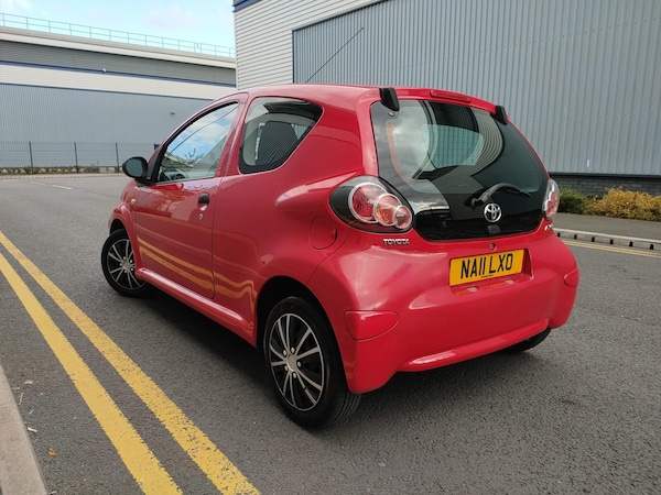 Used Toyota AYGO 2011 for sale - 76282761: Photo 23