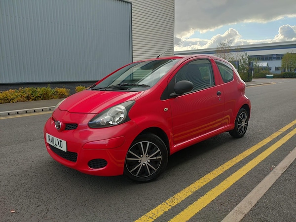 Used Toyota AYGO 2011 for sale - 76282761: Photo 24