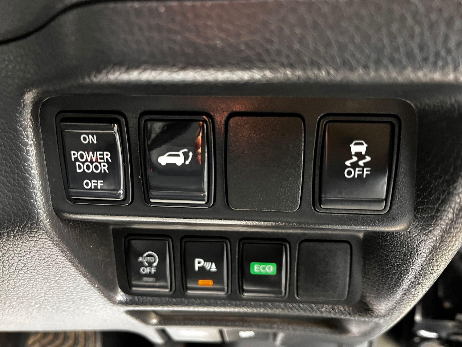 Used Nissan X-Trail 2016 for sale - 77131424: Photo 32