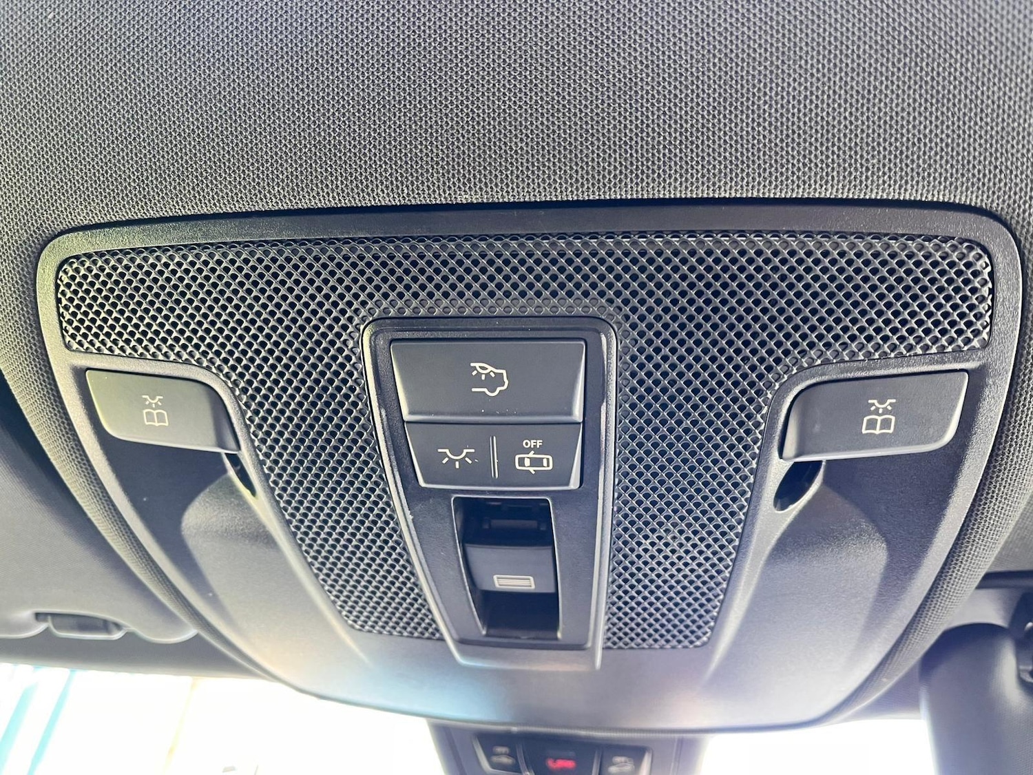 Used Mercedes-Benz CLA 2016 for sale - 78019083: Photo 40