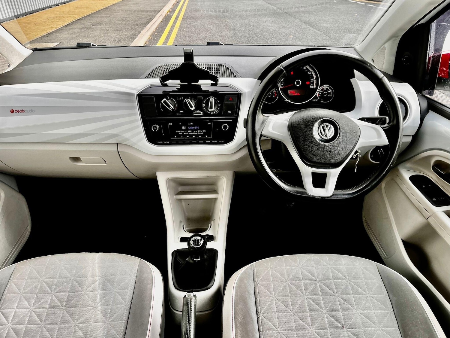 Used Volkswagen up! 2017 for sale - 76633094: Photo 16