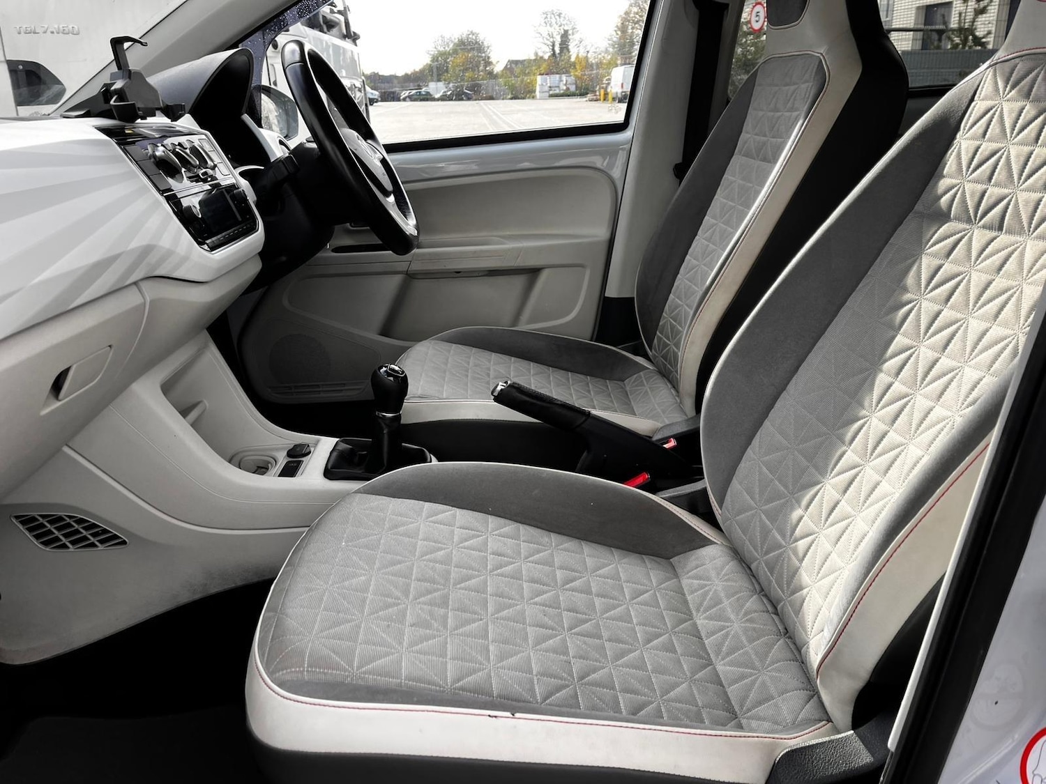 Used Volkswagen up! 2017 for sale - 76633094: Photo 17