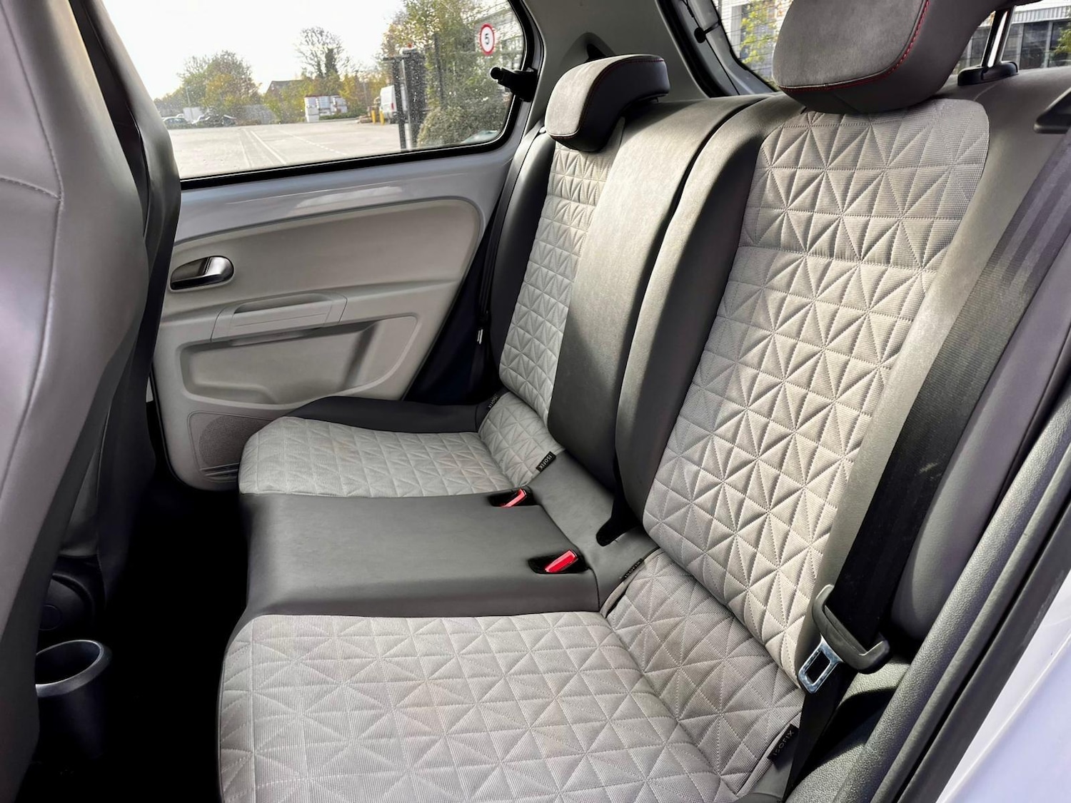 Used Volkswagen up! 2017 for sale - 76633094: Photo 18