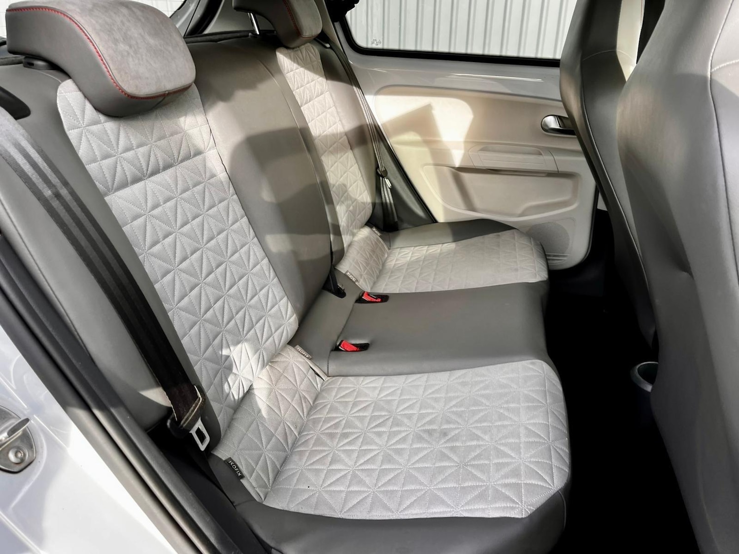 Used Volkswagen up! 2017 for sale - 76633094: Photo 19