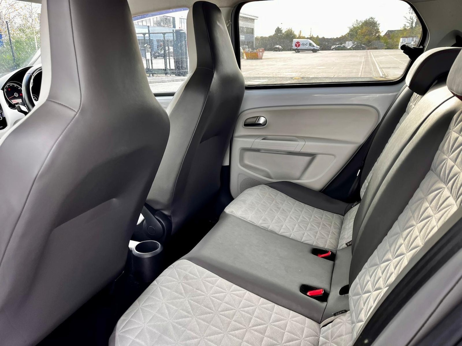 Used Volkswagen up! 2017 for sale - 76633094: Photo 23