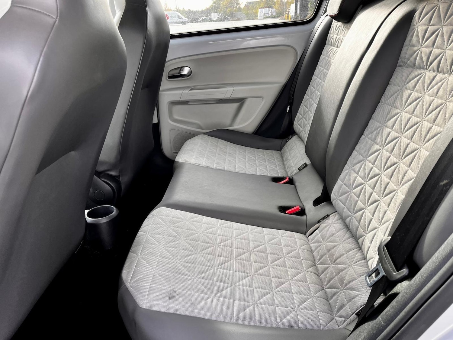 Used Volkswagen up! 2017 for sale - 76633094: Photo 24