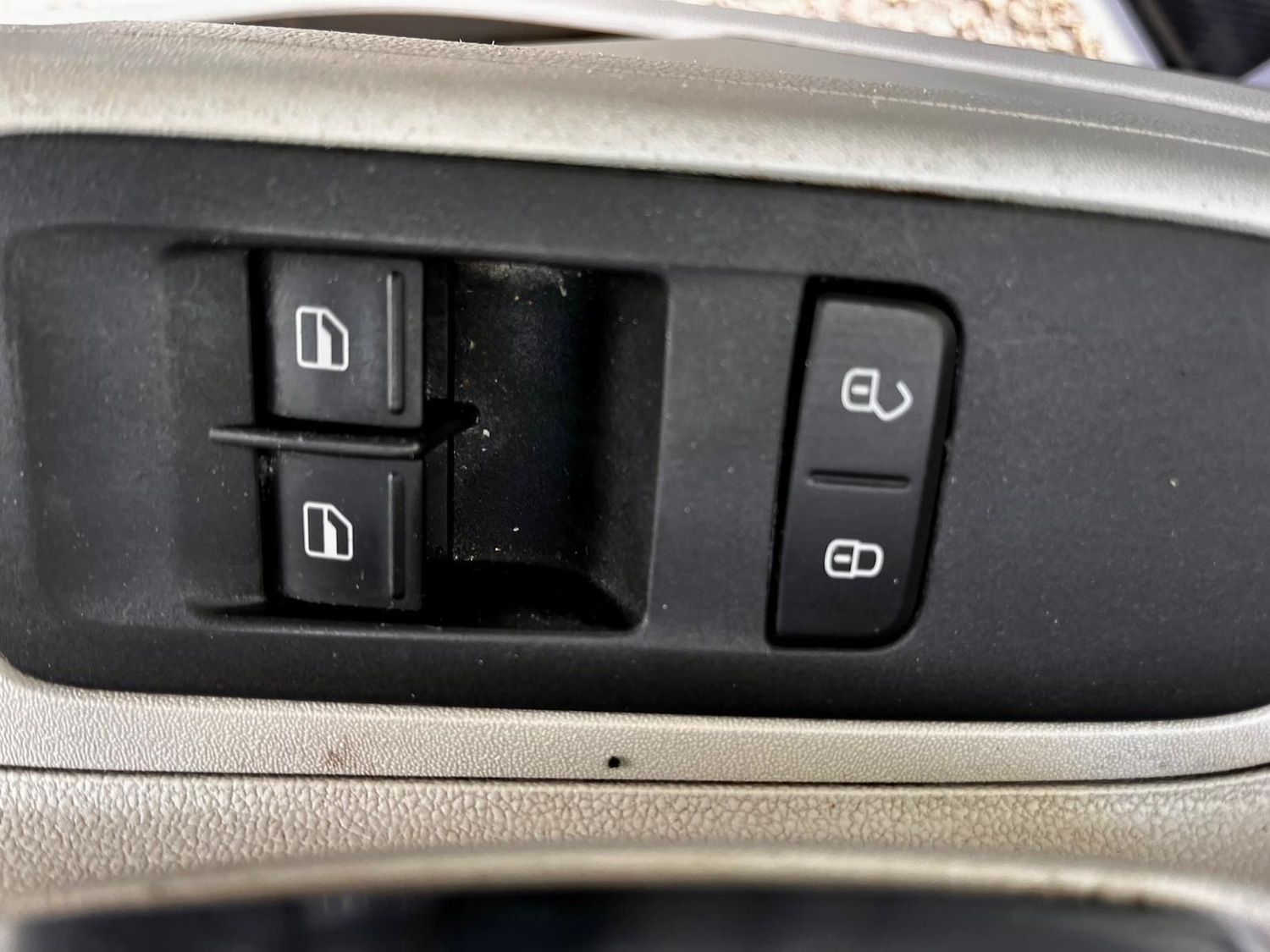 Used Volkswagen up! 2017 for sale - 76633094: Photo 26