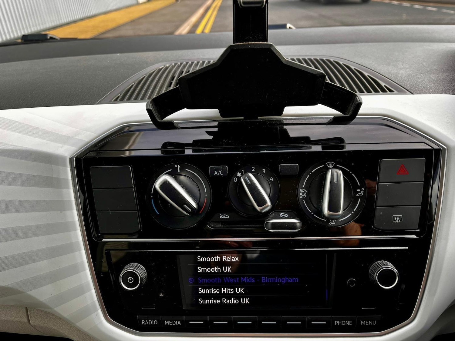 Used Volkswagen up! 2017 for sale - 76633094: Photo 37