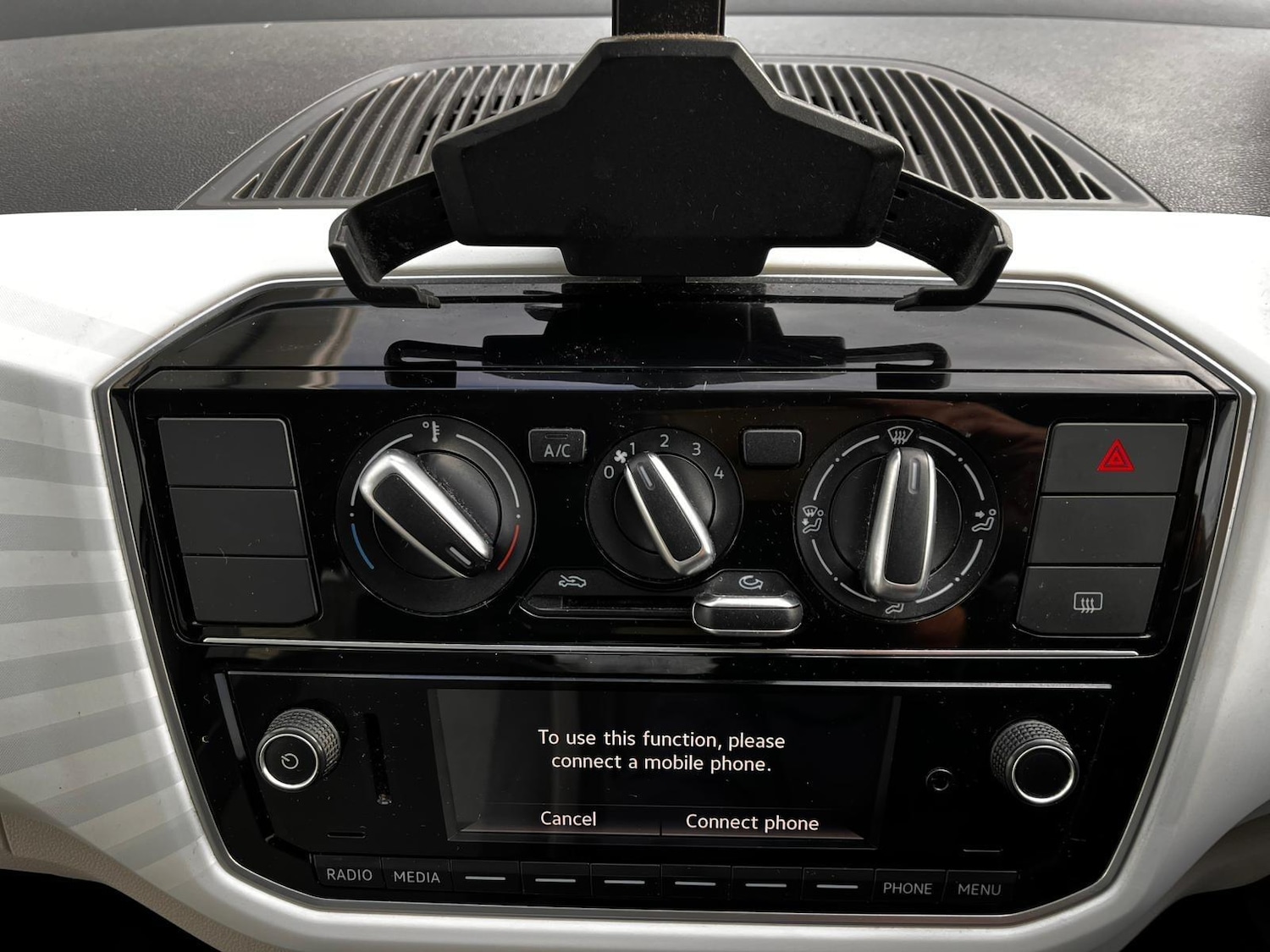 Used Volkswagen up! 2017 for sale - 76633094: Photo 46