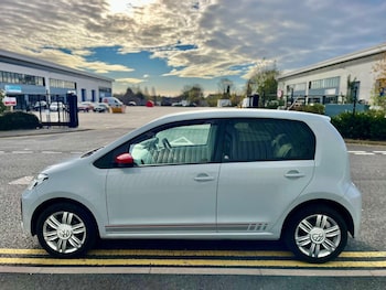 Used Volkswagen up! 2017 for sale - 76633094: Photo