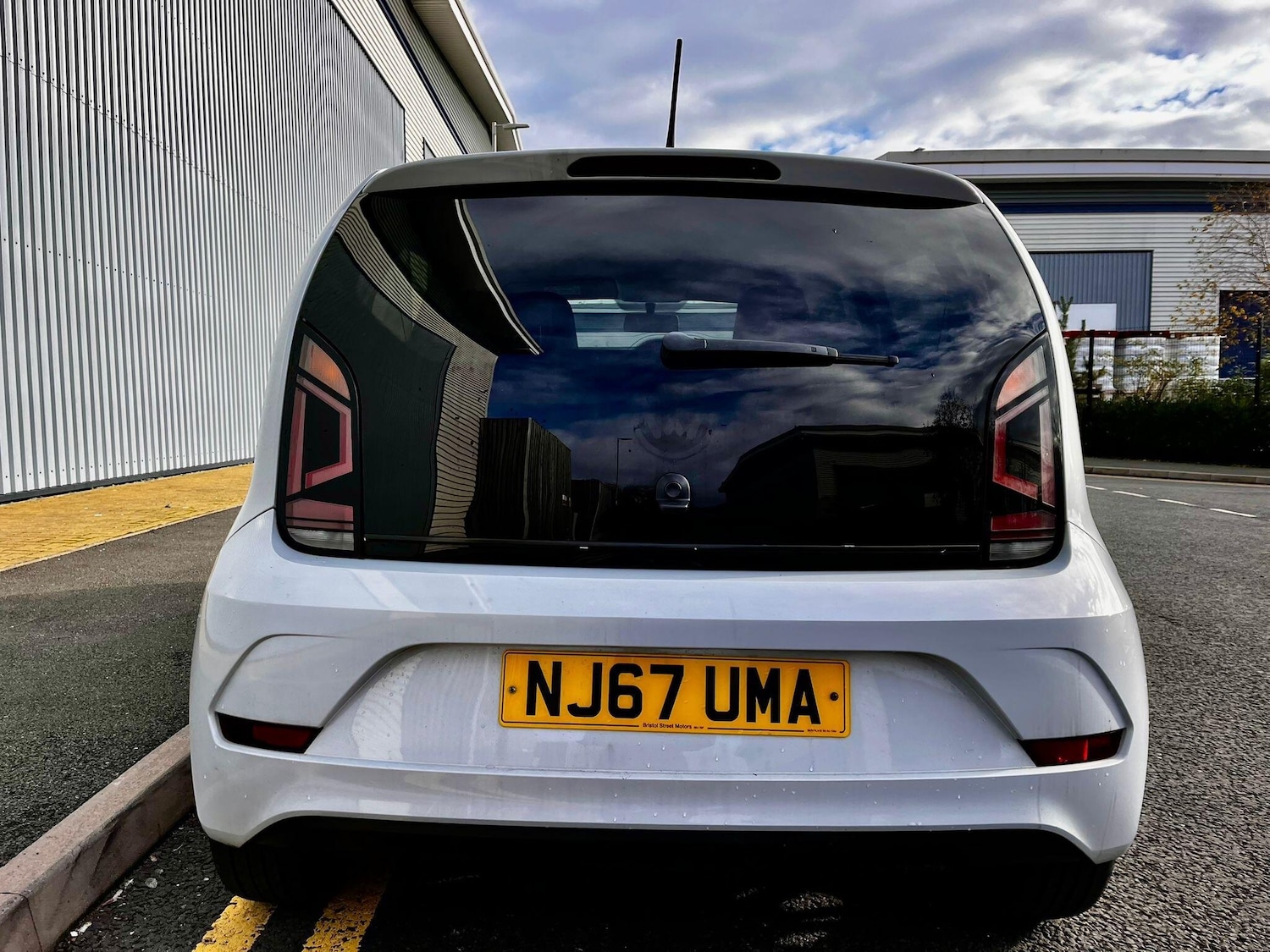 Used Volkswagen up! 2017 for sale - 76633094: Photo 6