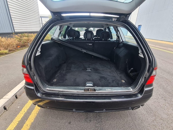 Used Mercedes-Benz E Class 2008 for sale - 74758841: Photo 11