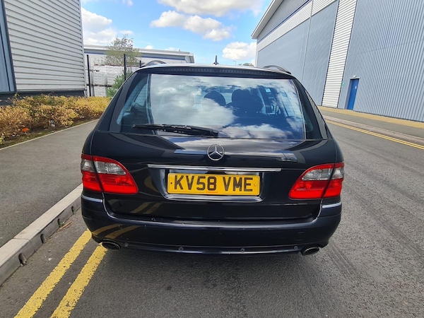 Used Mercedes-Benz E Class 2008 for sale - 74758841: Photo 6