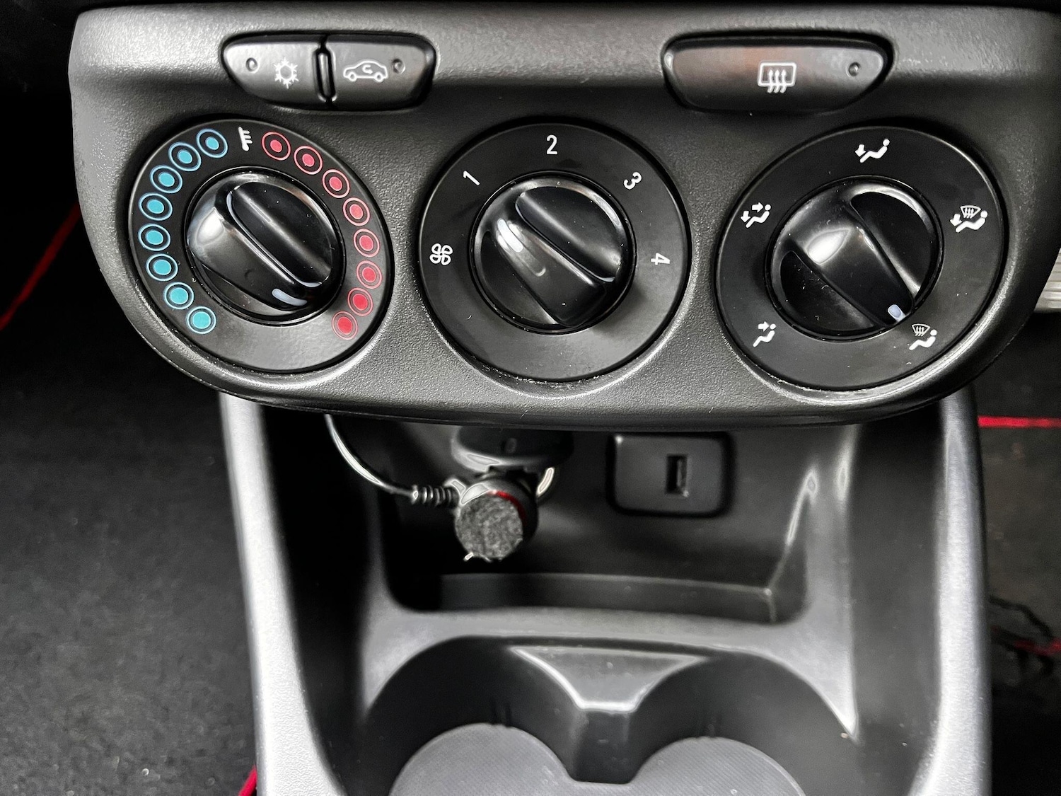 Used Vauxhall Corsa 2016 for sale - 76976617: Photo 20