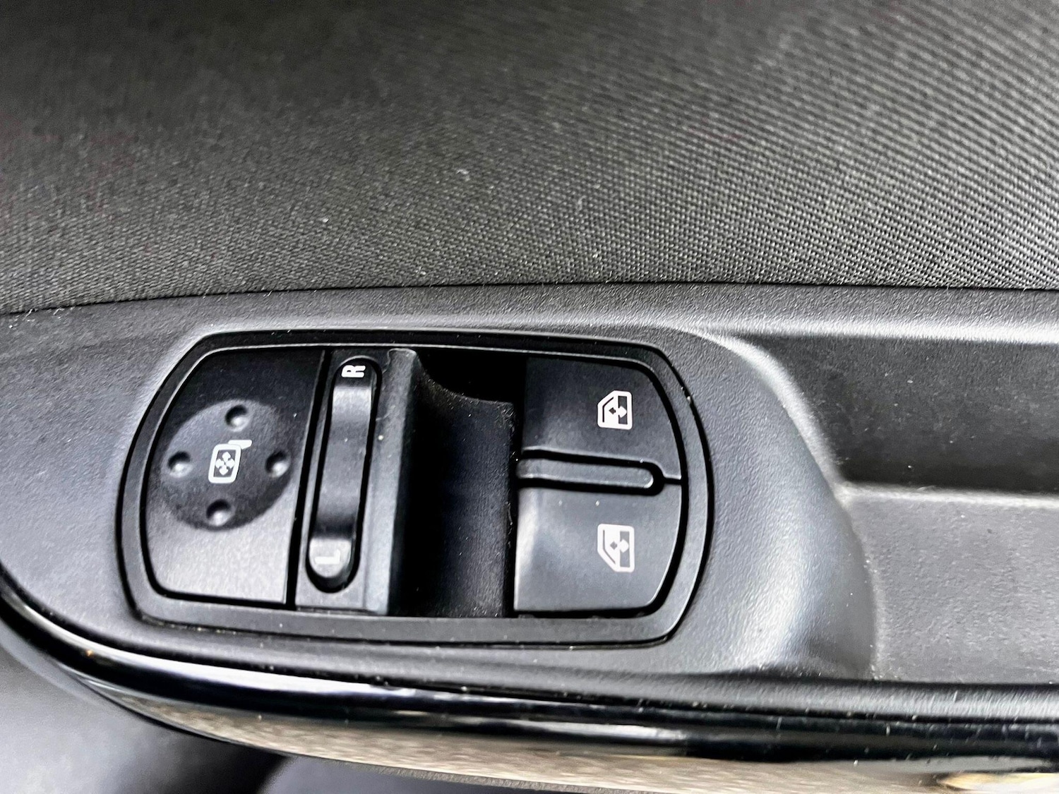 Used Vauxhall Corsa 2016 for sale - 76976617: Photo 22