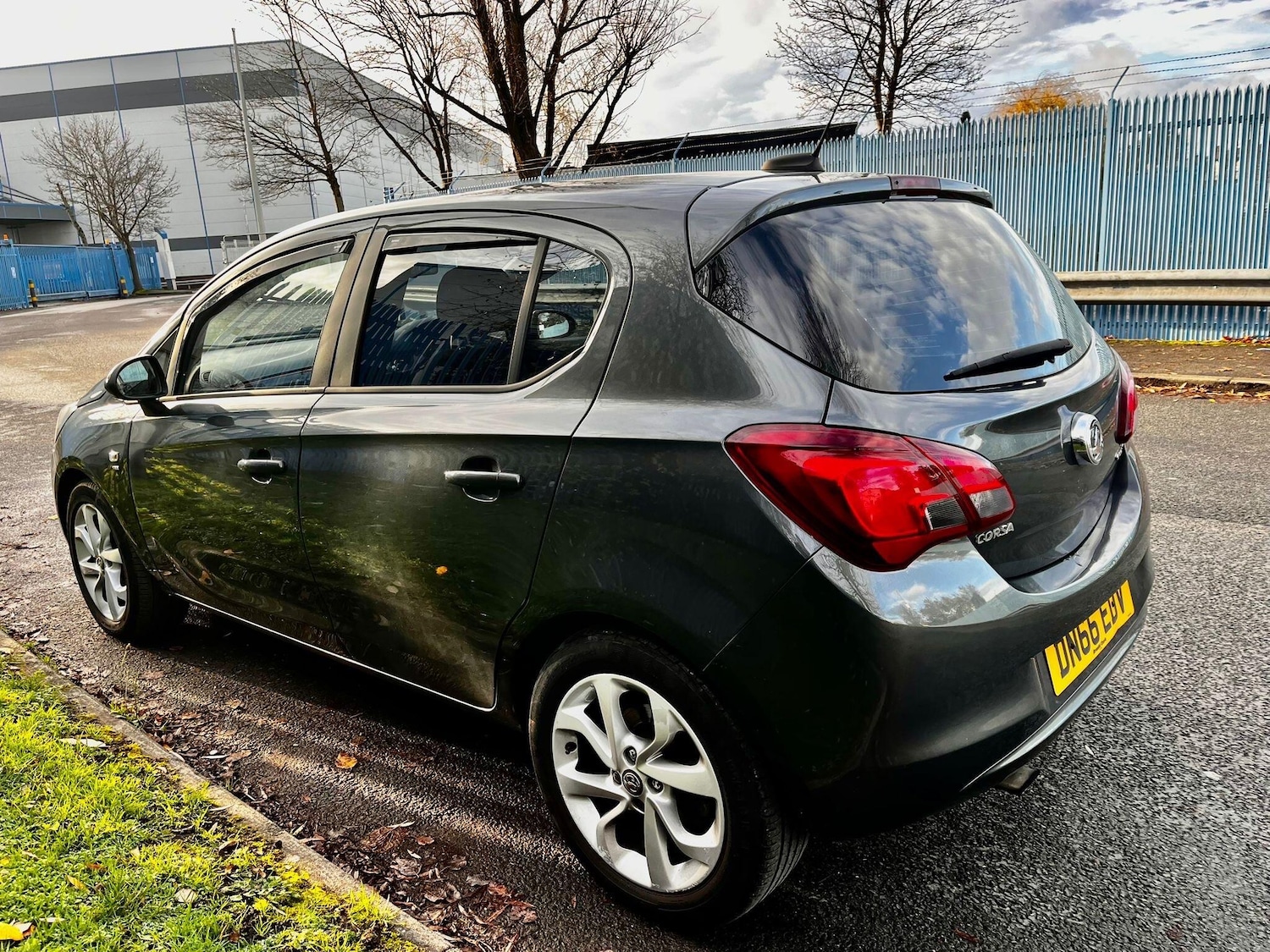 Used Vauxhall Corsa 2016 for sale - 76976617: Photo 4