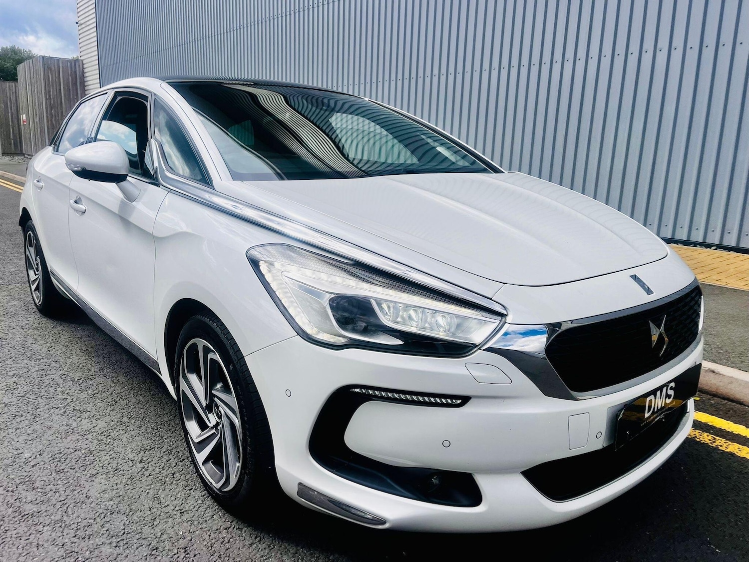 Used DS Automobiles DS 5 2016 for sale - 76360674: Photo 1