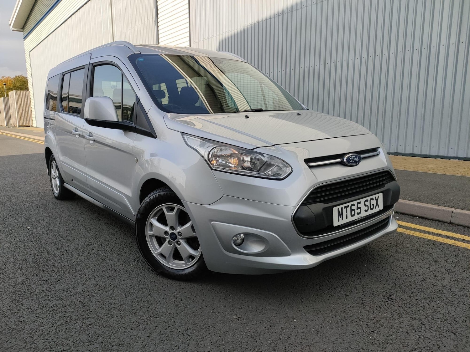 Used Ford Grand Tourneo Connect 2015 for sale - 76619894: Photo 1