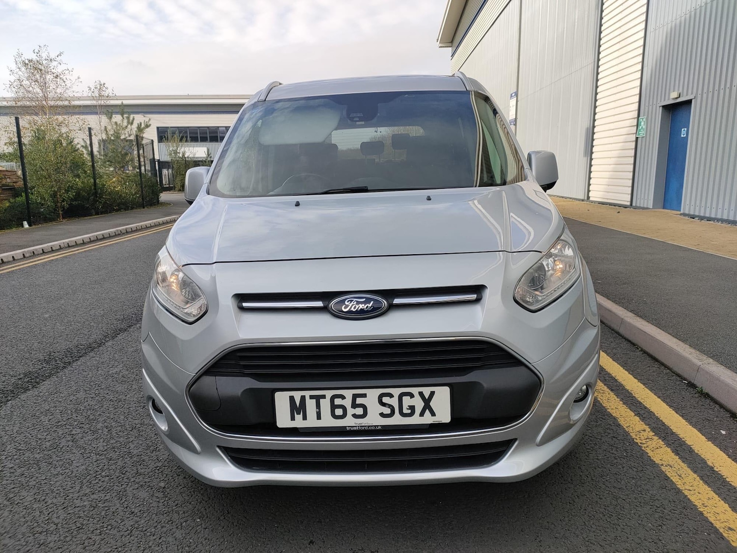 Used Ford Grand Tourneo Connect 2015 for sale - 76619894: Photo 2