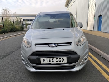 Used Ford Grand Tourneo Connect 2015 for sale - 76619894: Photo