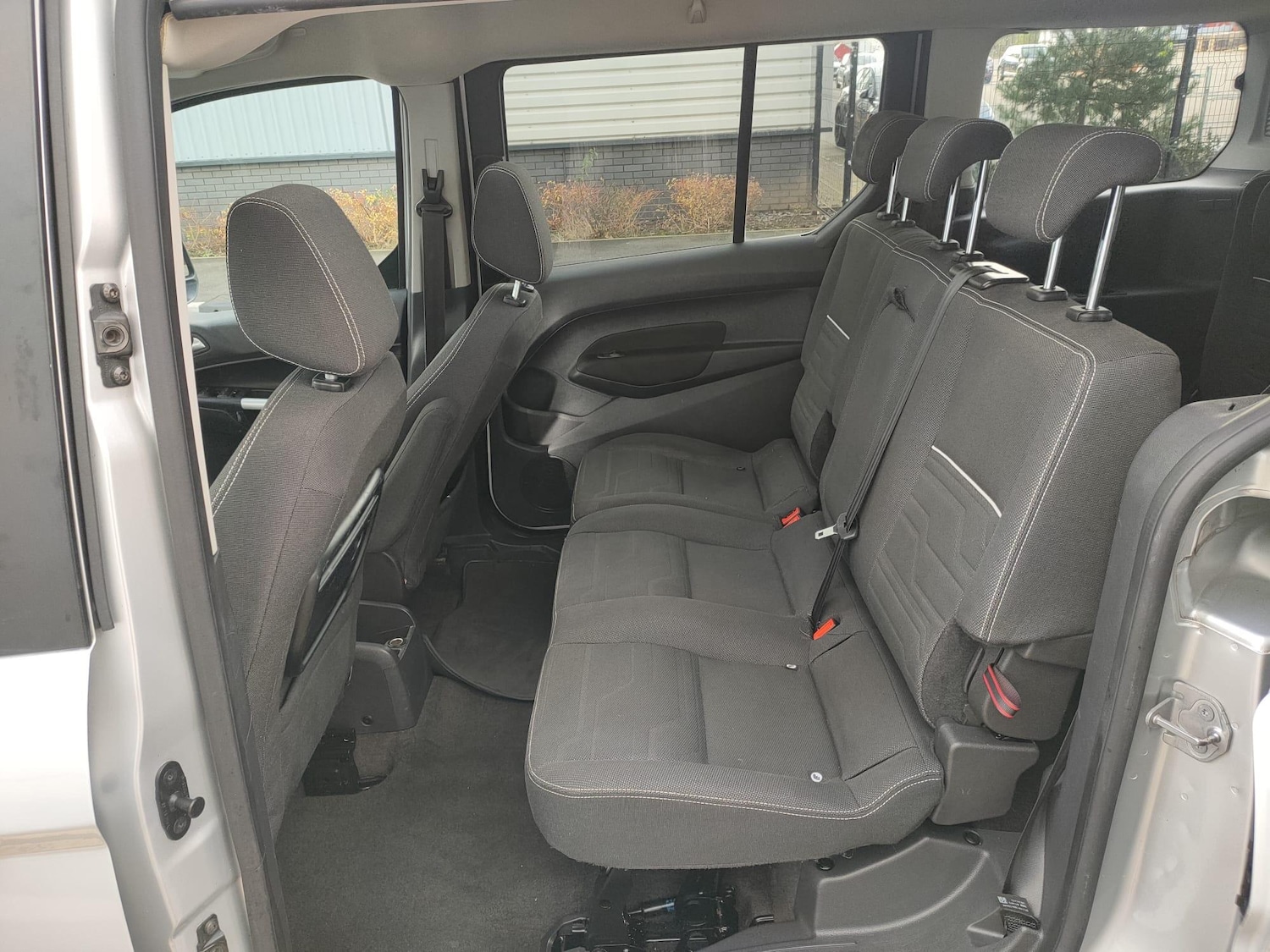 Used Ford Grand Tourneo Connect 2015 for sale - 76619894: Photo 34