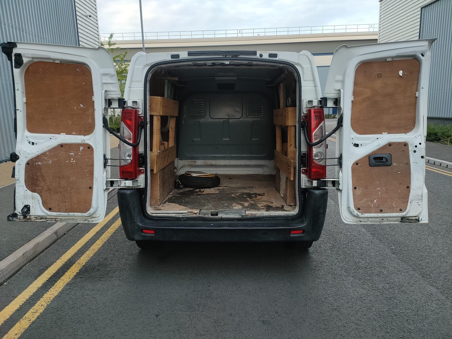 Used Ford Grand Tourneo Connect 2015 for sale - 76619894: Photo 73