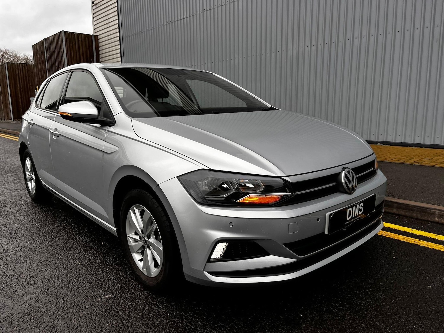 Used Volkswagen Polo 2020 for sale - 76976093: Photo 1