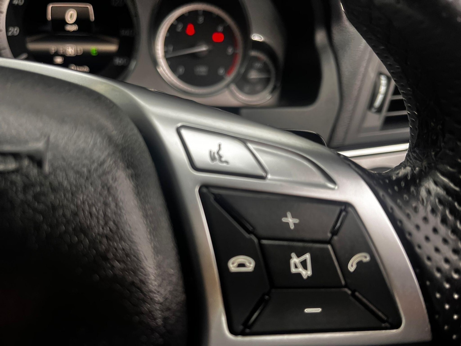 Used Mercedes-Benz E Class 2012 for sale - 77411420: Photo 27