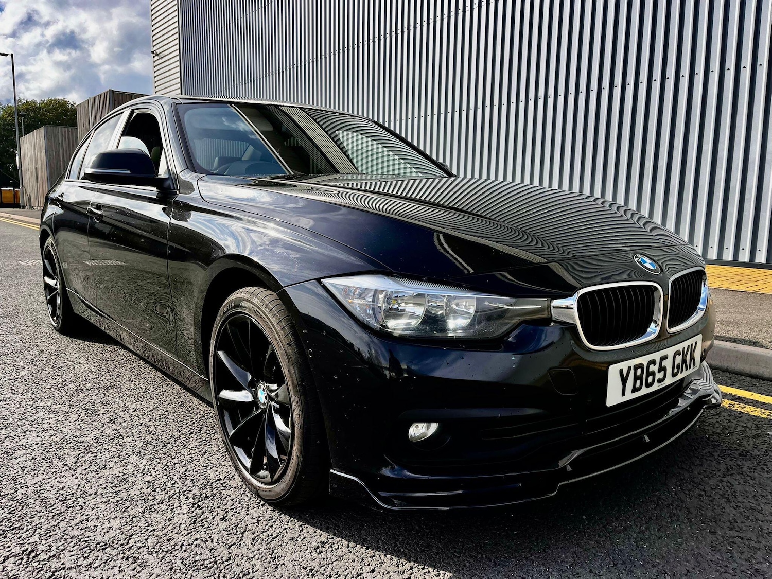 Used BMW 3 Series 2015 for sale - 76012289: Photo 1