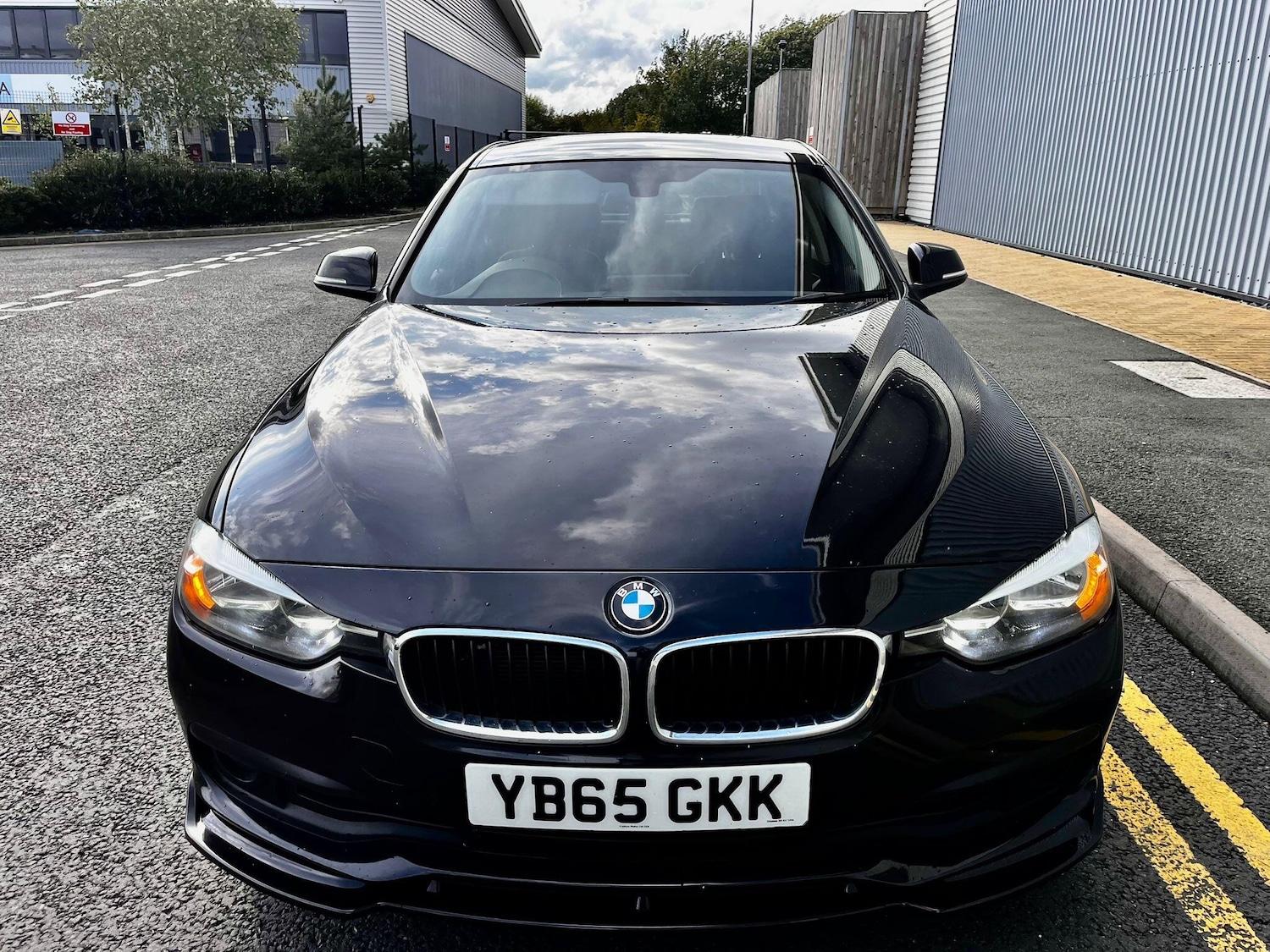 Used BMW 3 Series 2015 for sale - 76012289: Photo 2