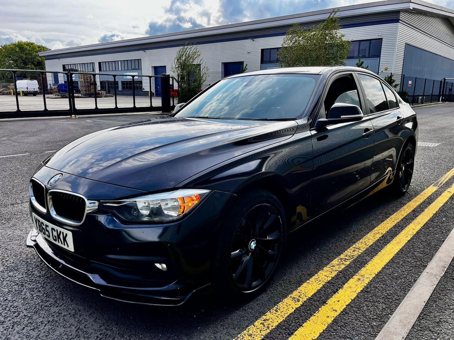 Used BMW 3 Series 2015 for sale - 76012289: Photo 4