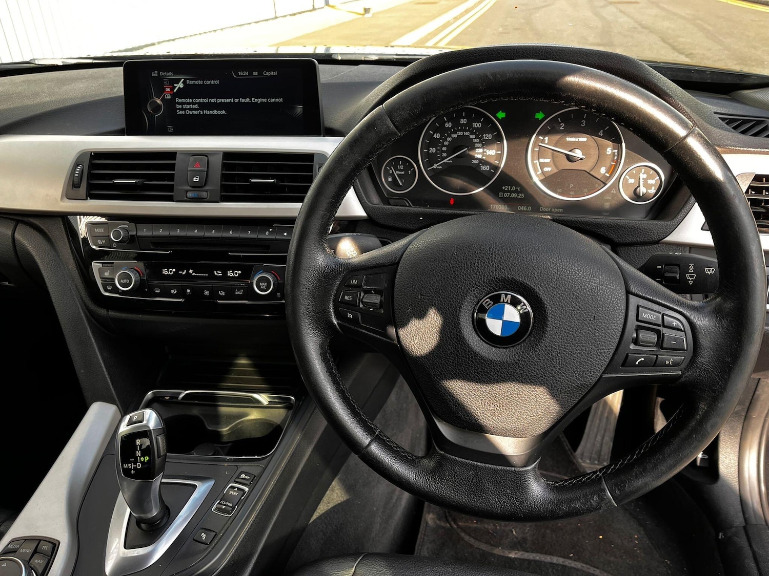Used BMW 3 Series 2015 for sale - 76012289: Photo 42