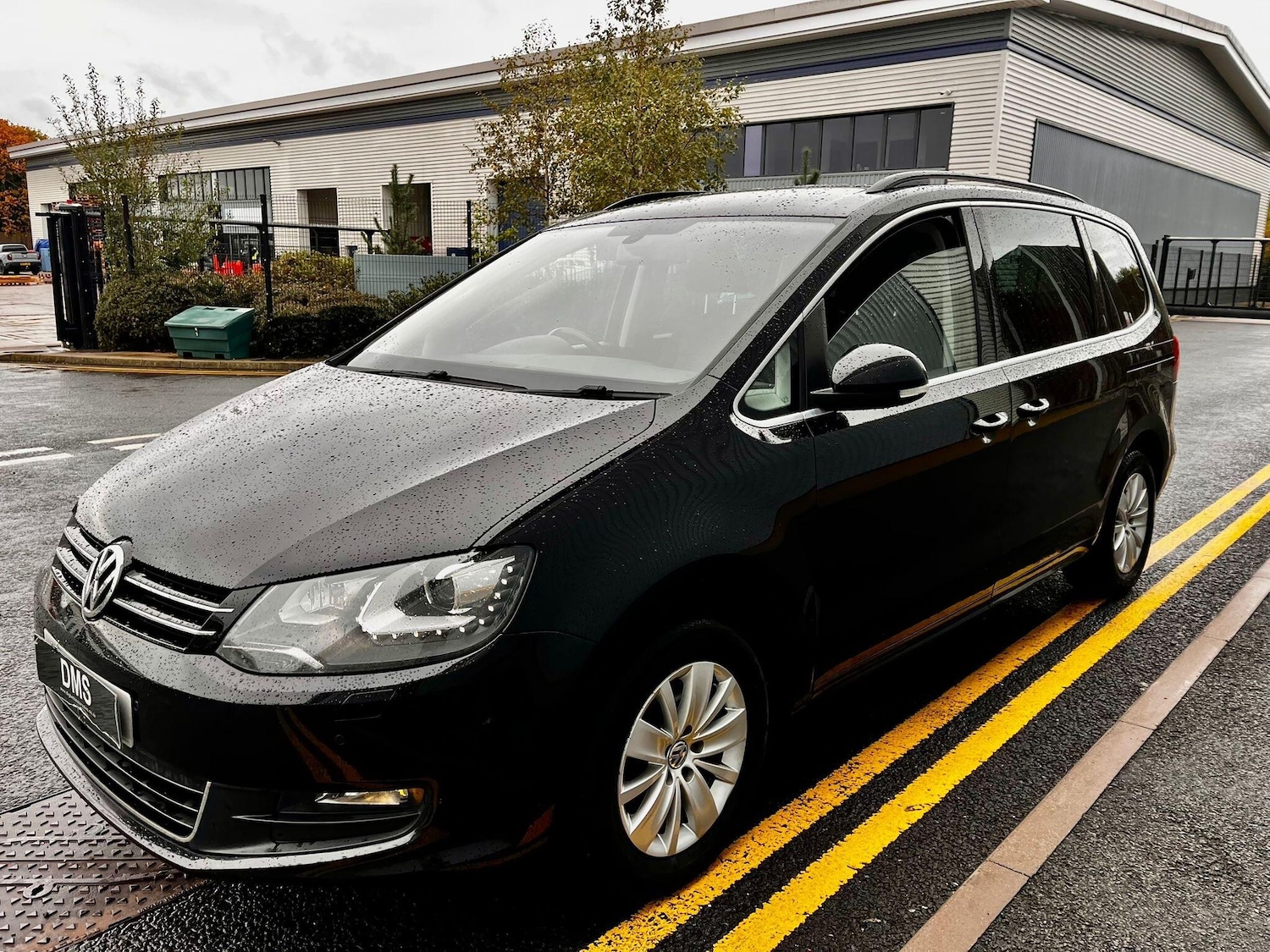 Used Volkswagen Sharan 2012 for sale - 76409342: Photo 3
