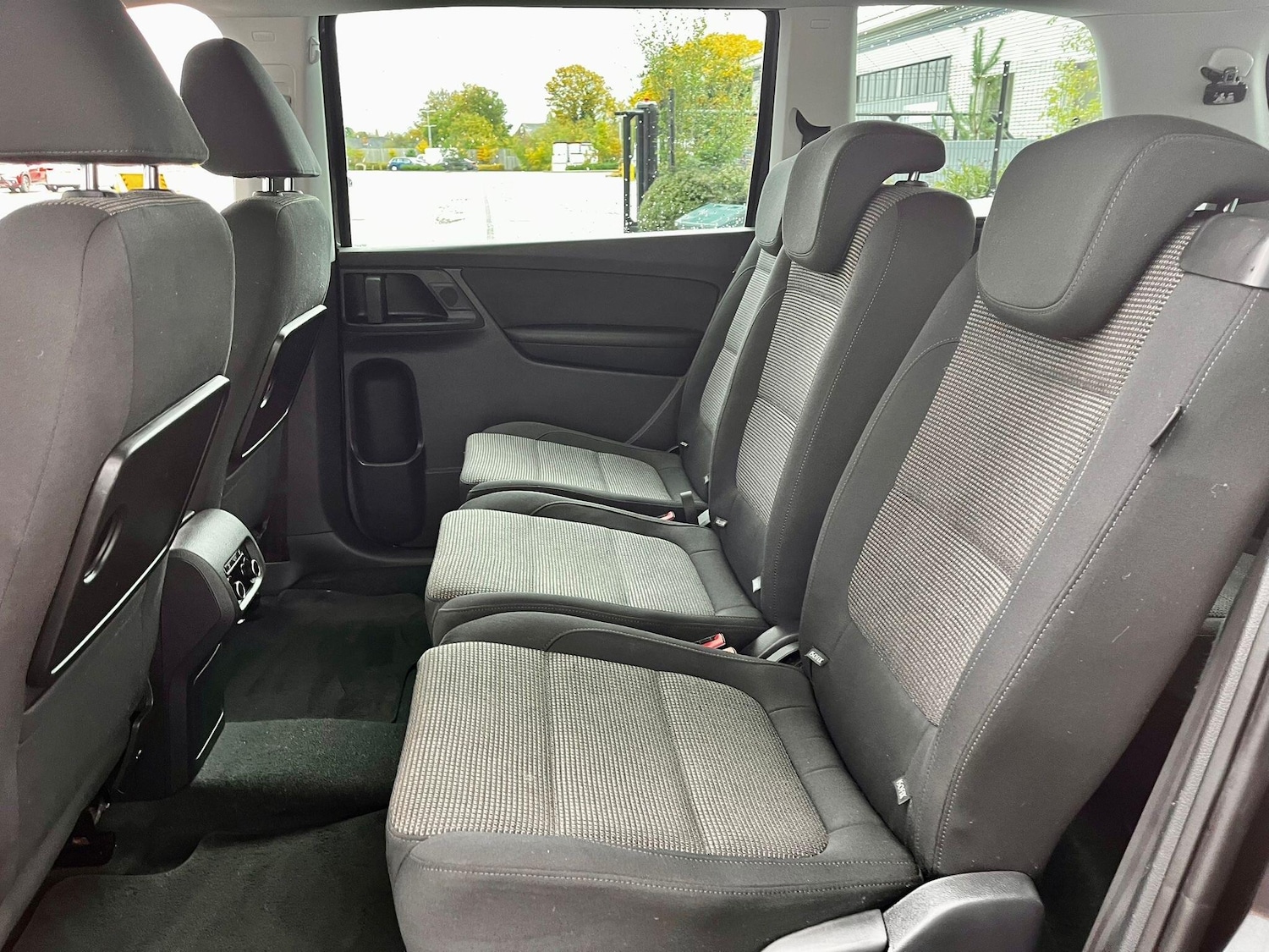 Used Volkswagen Sharan 2012 for sale - 76409342: Photo 39