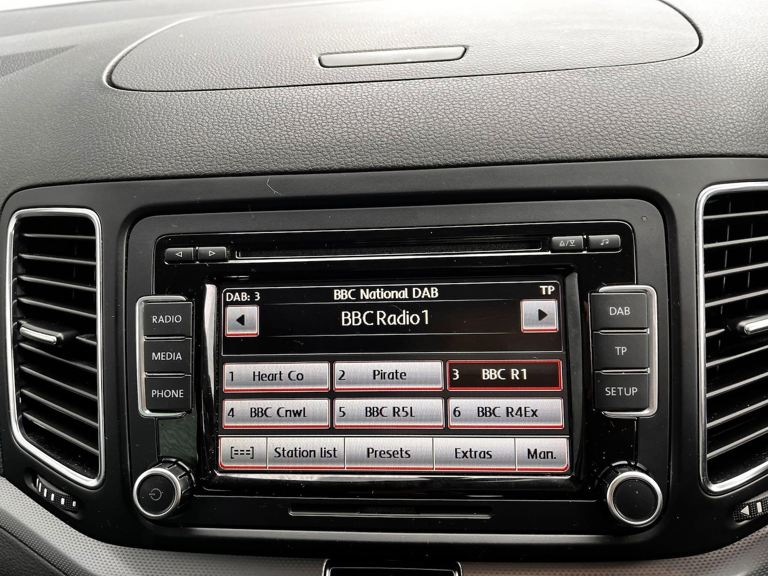 Used Volkswagen Sharan 2012 for sale - 76409342: Photo 40