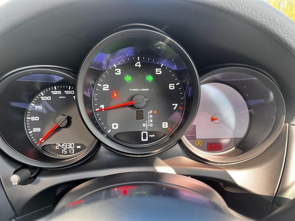Used Porsche Macan 2020 for sale - 75624026: Photo 29