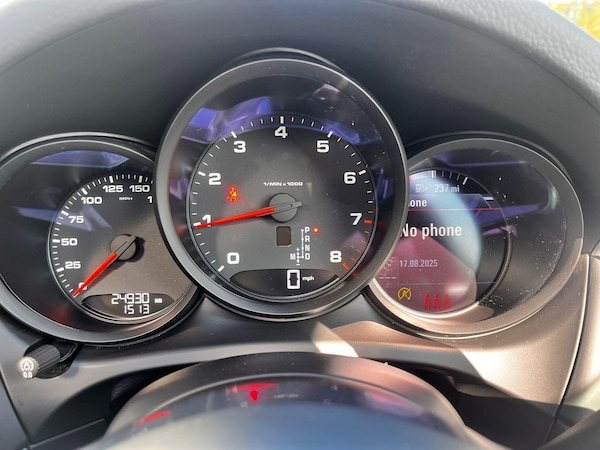 Used Porsche Macan 2020 for sale - 75624026: Photo 30