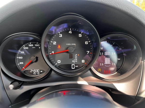 Used Porsche Macan 2020 for sale - 75624026: Photo 32