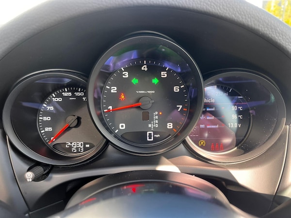 Used Porsche Macan 2020 for sale - 75624026: Photo 35
