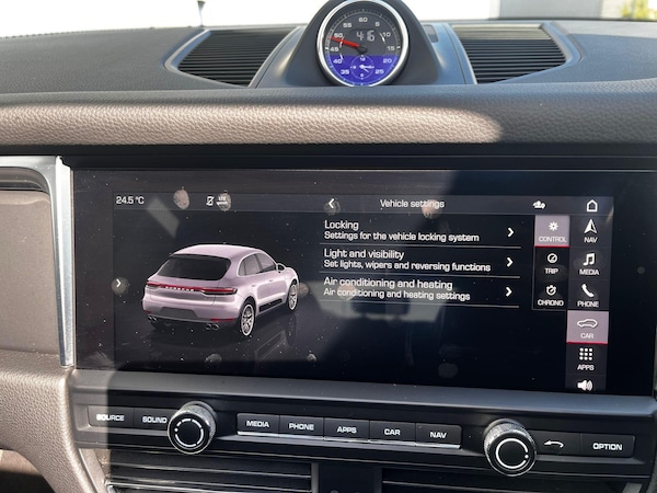 Used Porsche Macan 2020 for sale - 75624026: Photo 44