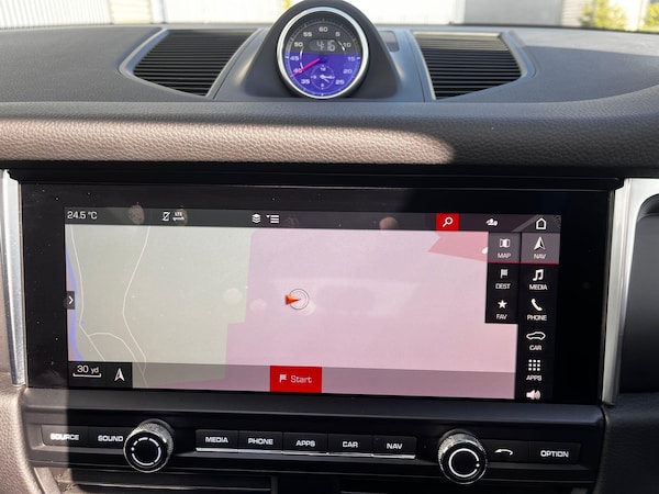 Used Porsche Macan 2020 for sale - 75624026: Photo 45