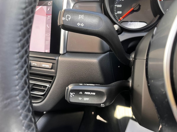 Used Porsche Macan 2020 for sale - 75624026: Photo 52