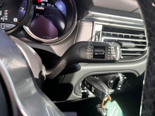 Used Porsche Macan 2020 for sale - 75624026: Photo 56