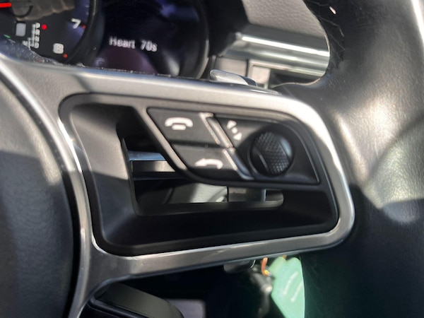 Used Porsche Macan 2020 for sale - 75624026: Photo 57