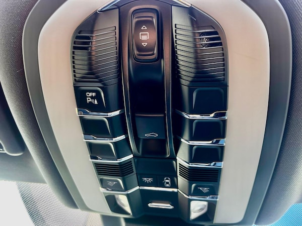 Used Porsche Macan 2020 for sale - 75624026: Photo 60
